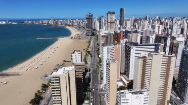 Ceara Brezilya 'daki Fortaleza' da Shore Avenue. Sahil Skyline. Şehir merkezinde. Modern Highrise Binaları. Ceara Brezilya 'daki Fortaleza' da Shore Avenue. Göz kamaştırıcı manzara. Brezilya Kuzeydoğu.