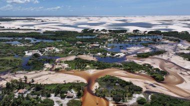 Maranhao Brezilya 'daki Santo Amaro' daki Betania Köyü. Doğa manzarası. Güzel yağmur ormanları. Maranhao 'daki Betania Köyü. Oasis Manzarası. Renkli Nehir. Yerli Köyü. Brezilya Kuzeydoğu.