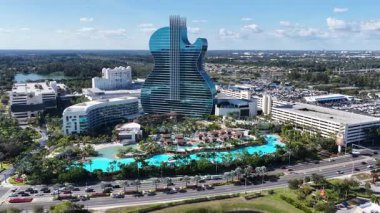 Florida, Fort Lauderdale 'deki Seminole Hard Rock Oteli. Gitar Manzarası. Liman Koyu Sahnesi. Şehir merkezinde. Fort Lauderdale 'deki Seminole Hard Rock Oteli. İnanılmaz Şehir Manzarası.