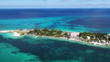 New Providence Bahamalar 'daki Nassau' daki eski Fort Bay. Karayip silueti. Plaj manzarası. Highrise Binaları. New Providence Bahamalar 'daki Nassau' daki eski Fort Bay. Doğa Arkaplanı.