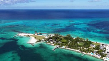 Bahamalar New Providence Bahamalar 'da Nassau' da Skyline. Plaj manzarası. Şehir merkezinde. Seyahat güzergahı. Bahamalar Nassau 'da, Bahamalar' da, Bahamalar 'da. Doğa Deniz Burnu.
