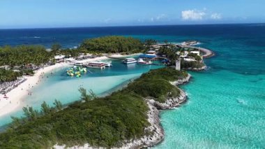 Bahamalar New Providence Bahamalar 'da Nassau' da Skyline. Karayip silueti. Plaj manzarası. Mavi Suluboya 'nın tonları. Bahamalar Nassau 'da, Bahamalar' da, Bahamalar 'da. Doğa Arkaplanı.