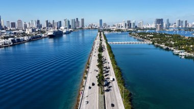 Miami 'de, Florida' da, Amerika Birleşik Devletleri 'nde. Deniz Burnu Skyline. Şehir merkezi manzarası. Yaz Gezisi. Miami 'de, Florida' da, Amerika Birleşik Devletleri 'nde. Yükseklik Binaları.