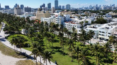 Miami Beach Skyline, Florida 'daki Miami Beach' te. Çarpıcı şehir manzarası. Plaj manzarası. Highrise Binaları. Florida 'daki Miami Beach Skyline. Doğa Arkaplanı.