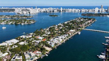 Florida 'da Miami Beach' te Hibiscus Adası. Plaj manzarası. Liman Koyu Sahnesi. Şehir merkezinde. Florida 'da Miami Beach' te Hibiscus Adası. İnanılmaz Şehir Manzarası.