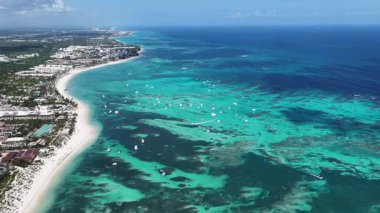 Punta Cana Skyline La Altagracia Dominik Cumhuriyeti 'ndeki Punta Cana' da. Karayip silueti. Plaj manzarası. Resort Scenery 'de. Punta Cana Skyline La Altagracia Dominik Cumhuriyeti Punta Cana 'da.