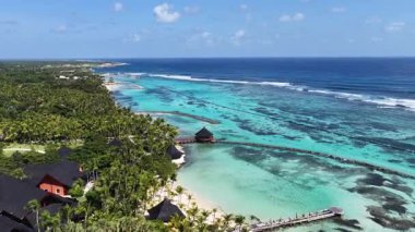 Playa Blanca Plajı Punta Cana 'da La Altagracia Dominik Cumhuriyeti' nde. Plaj manzarası. Şehir merkezinde. Seyahat güzergahı. Playa Blanca Plajı Punta Cana 'da La Altagracia Dominik Cumhuriyeti.