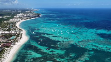 Punta Cana Skyline La Altagracia Dominik Cumhuriyeti 'ndeki Punta Cana' da. Karayip silueti. Plaj manzarası. Resort Scenery 'de. Punta Cana Skyline La Altagracia Dominik Cumhuriyeti Punta Cana 'da.