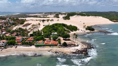 Rio Grande do Norte Brezilya 'daki Genipabu Plajı. Büyüleyici Tropikal Sahne Sahnesi Yukarıdan Görünüyor. Cennet Adası Skyline Idyllic Güzeli. Cennet Adası Denizi.