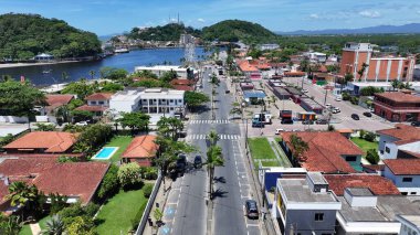 Itanhaem Skyline Sao Paulo Brezilya 'daki Itanhaem' de. Sahil Skyline. Şehir merkezindeki şehir manzarası. Yaz Gezisi. Itanhaem Skyline Sao Paulo Brezilya 'daki Itanhaem' de. Deniz Burnu Sahnesi.