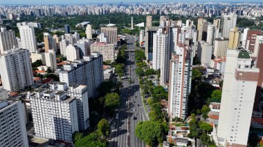 Sao Paulo Brezilya 'da 23Rd Bulvarı. Highrise Binaları. Şehir merkezinde. Freeway Yolu. Sao Paulo Brezilya 'da 23Rd Bulvarı. Güzel şehir manzarası. Sao Paulo Brezilya.