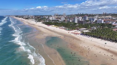 Ceara Brezilya 'daki Fortaleza' da Gelecek Plajı. Sahil Skyline. Şehir merkezinde. Modern Highrise Binaları. Ceara Brezilya 'daki Fortaleza' da Gelecek Plajı. Göz kamaştırıcı manzara. Brezilya Kuzeydoğu.