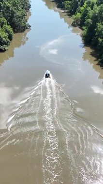 Brezilya Maranhao 'daki Araioses' de Parnaiba Delta. Doğa Manzarası. Amerika 'nın Brezilya Deltası. Maranhao 'daki Parnaiba Delta. Sarmal Nehir. Plaj manzarası. Tatil seyahatleri. Brezilya Kuzeydoğu.