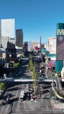 Las Vegas Bulvarı Nevada 'da Las Vegas' ta. Tarihi Turizm Seyahati. Aydınlatılmış Las Vegas Skyline. Las Vegas Bulvarı Nevada 'da Las Vegas' ta.