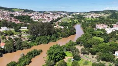Rio Pardo Skyline Sao Jose do Rio Pardo in Sao Paulo Brazil. Şehir merkezindeki şehir manzarası. Kırsal Şehir. Ortaçağ Kilisesi. Sao Jose Do Rio Pardo In Sao Paulo Brazil. Güzel Skyline.