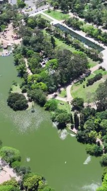 Porto Alegre Brezilya. Rio Grande Do Sul Brezilya 'daki Porto Alegre' deki Redencao Parkı. Eğlence Parkı. Eğlence Bölgesi. Doğa manzarası. Rio Grande Do Sul Brezilya 'daki Porto Alegre' deki Redencao Parkı.