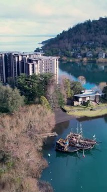 Pucon Şili. Şili Patagonya 'sı. Şili 'nin güneyindeki ünlü kırsal şehir Pucon. Seyahat güzergahı. Tatil seyahati. Şili Patagonya 'da Pucon Şili.