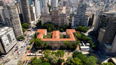 Sao Paulo Brezilya 'da Sunset Town Havacılık. Şehir merkezinin modern binalarla dolup taşması. Metropol Peyzaj Gökdelenleri Yapımı Meşgul. Metropole Town 'da. Sao Paulo Brezilya.