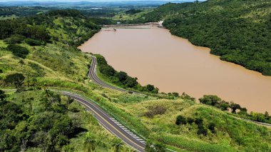 Sao Jose do Rio Pardo 'nun Euclides Da Cunha Hidroelektrik Sao Paulo Brezilya' da. Enerji Jenerasyonu. Baraj manzarası. Hidroelektrik Skyline. Öklid Da Cunha Hidroelektrik Sao Jose do Rio Pardo 'da.