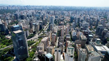 Marjinal Pinheiros Sao Paulo Brezilya 'da. Şehir Skyline Modern ve Geleneksel Mimariyi Gösteriyor. İnşaat Manzarası Panoramik Şehir Görünümü Meşgul. Panoramik Şehir Manzarası. Sao Paulo Brezilya.