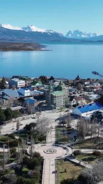 Punta Arenas Şili 'deki Torres Del Paine Gri Buzulu. Karlı Dağlar. Buzul manzarası. Punta Arenas Şili. Kış Arkaplanı. Punta Arenas Şili 'deki Torres Del Paine Gri Buzulu.