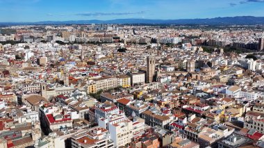 Valencia 'daki Valencia Katedrali Valenciana İspanya. Eski Şehir Manzarası. Şehir merkezinde. Valencia, Valenciana İspanya 'da. Kilise silueti. Güzel Şehir Manzarası.
