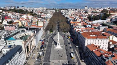 Portekiz 'in başkenti Lizbon' daki restoratörlerin anıtı. Lizbon şehir merkezi hava manzarası. Güzel Skyline Şehri. Portekiz 'deki Lizbon' daki restoratörlerin anıtı. Tarihi Bölge .