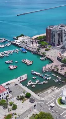 Salvador Skyline, Bahia Brezilya, Salvador 'da. Yaz manzarası. Plaj manzarası. Tropik Skyline. Bahia Brezilya 'da Salvador Skyline. Doğa Sahnesi. Deniz Burnu Limanı.