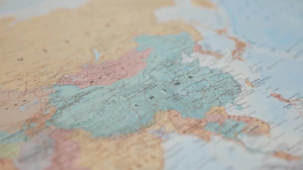 El país China en un mapa colorido y borroso de Asia Oriental — Vídeo de stock