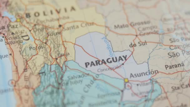 O país do Paraguai em um mapa colorido e desfocado da América do Sul — Vídeo de Stock