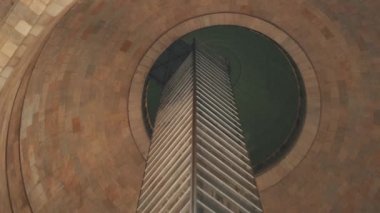 Devrim Anıtı ve Asansörü 'nün İçi
