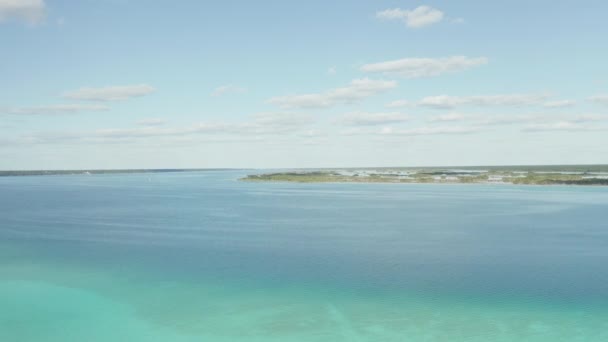 Coming Up from Incredible Aqua Blue Water to Get a Scenic View of Marshes — Stock Video