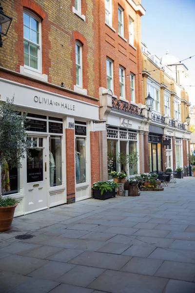 Loja de flores britânica e boutique de Chelsea, Londres — Fotografia de Stock
