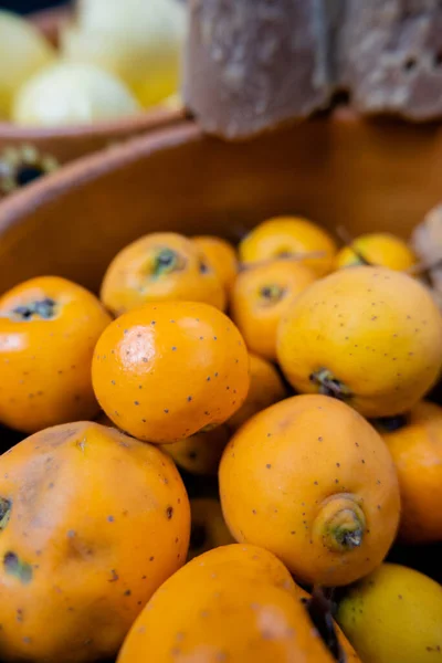 El yapımı kil kasede taze Meksika dikenleri