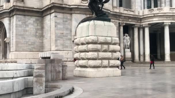 Palast der Schönen Künste und Pegasusstatue aus Mexiko-Stadt — Stockvideo