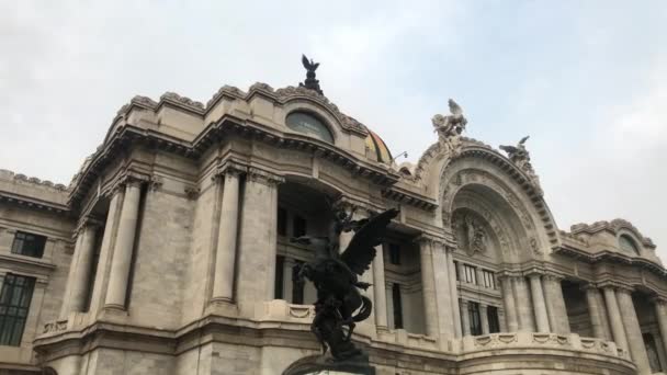 Palacio de Bellas Artes y estatua de pegaso de la Ciudad de México — Vídeo de stock