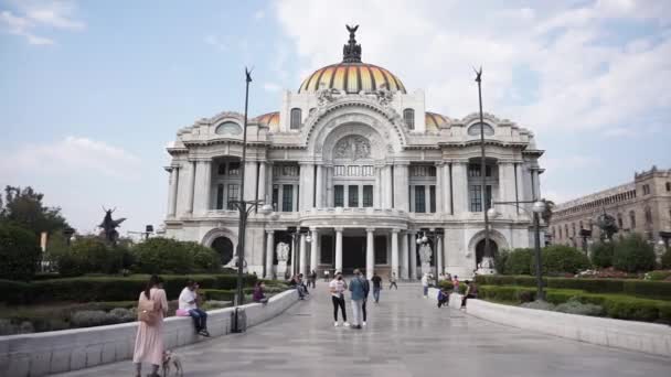 Μπροστά πλευρά του παλατιού Καλών Τεχνών από την Πόλη του Μεξικού — Αρχείο Βίντεο