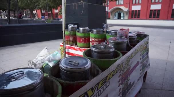 Παραδοσιακό παγωτατζίδικο σε ένα δρόμο από την Πόλη του Μεξικού — Αρχείο Βίντεο