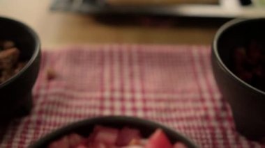 Siyah tepside üç geleneksel Meksikalı köstebek