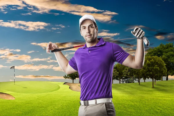 Männlicher Golfspieler — Stockfoto