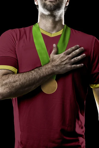 Atleta Celebrando una medalla de oro —  Fotos de Stock