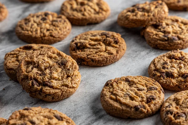 Freshly Baked Chocolate Chip Cookies Marble Countertop Copy Space — Stock Photo, Image