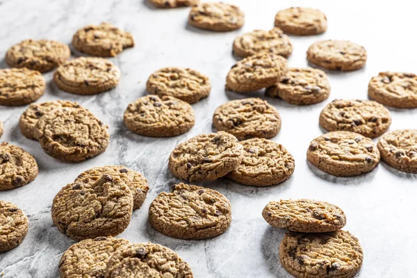 Freshly Baked Chocolate Chip Cookies Marble Countertop Copy Space — Stock Photo, Image