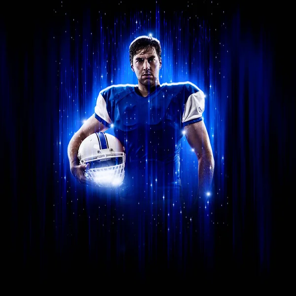 Voetbalspeler Met Een Superheld Poseren Een Blauw Uniform Een Zwarte — Stockfoto