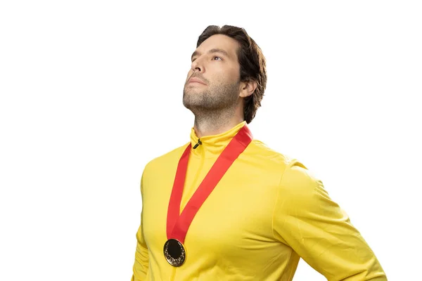 Atleta Masculino Sonriendo Después Ganar Una Medalla Oro Fondo Blanco —  Fotos de Stock