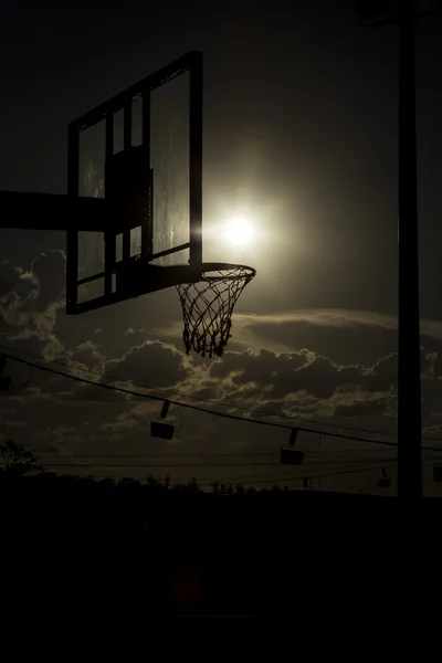 Silhouette di un cerchio da basket . — Foto Stock