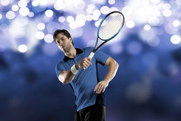 青いシャツ テニス プレーヤー. — ストック写真