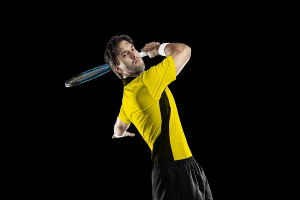 Jugador de tenis con camisa amarilla —  Fotos de Stock