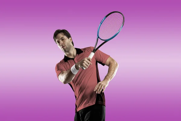 Joueur de tennis avec une chemise rose . — Photo