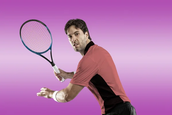 Jugador de tenis con camisa rosa . — Foto de Stock